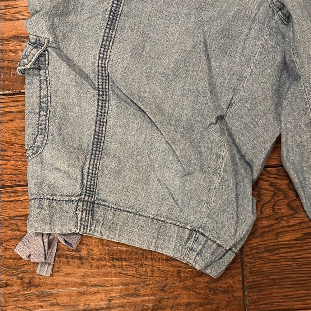 St. John's Bay Blue Jean Cargo Shorts Relaxed Fit - Picture 4 of 8